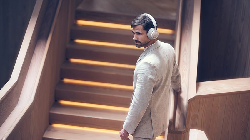 Tai nghe B&O Beoplay Portal