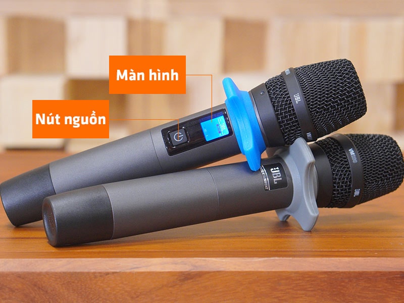Micro không dây JBL VM200