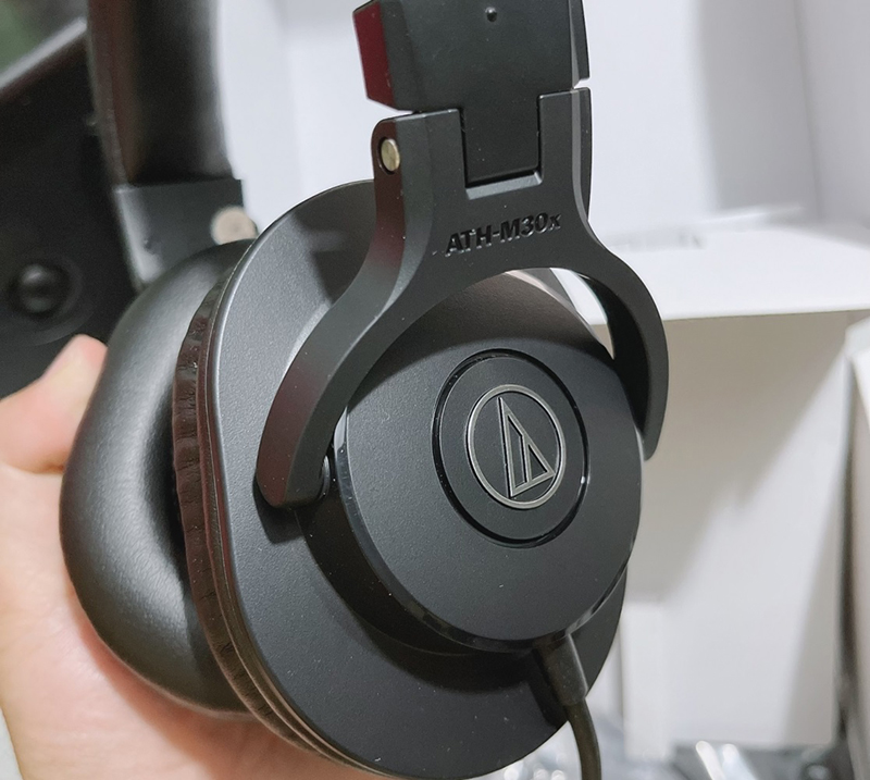 Tai nghe Audio Technica ATH-M30X chống ồn tốt, chất lượng âm thanh cao