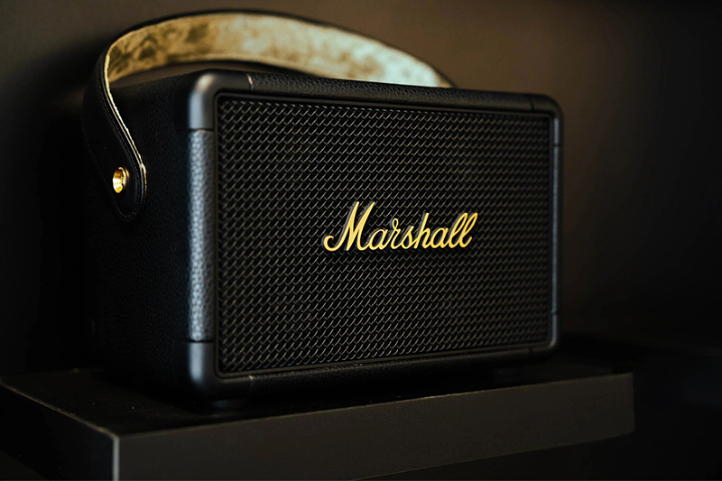 thời lượng pin của Loa Marshall Kilburn II